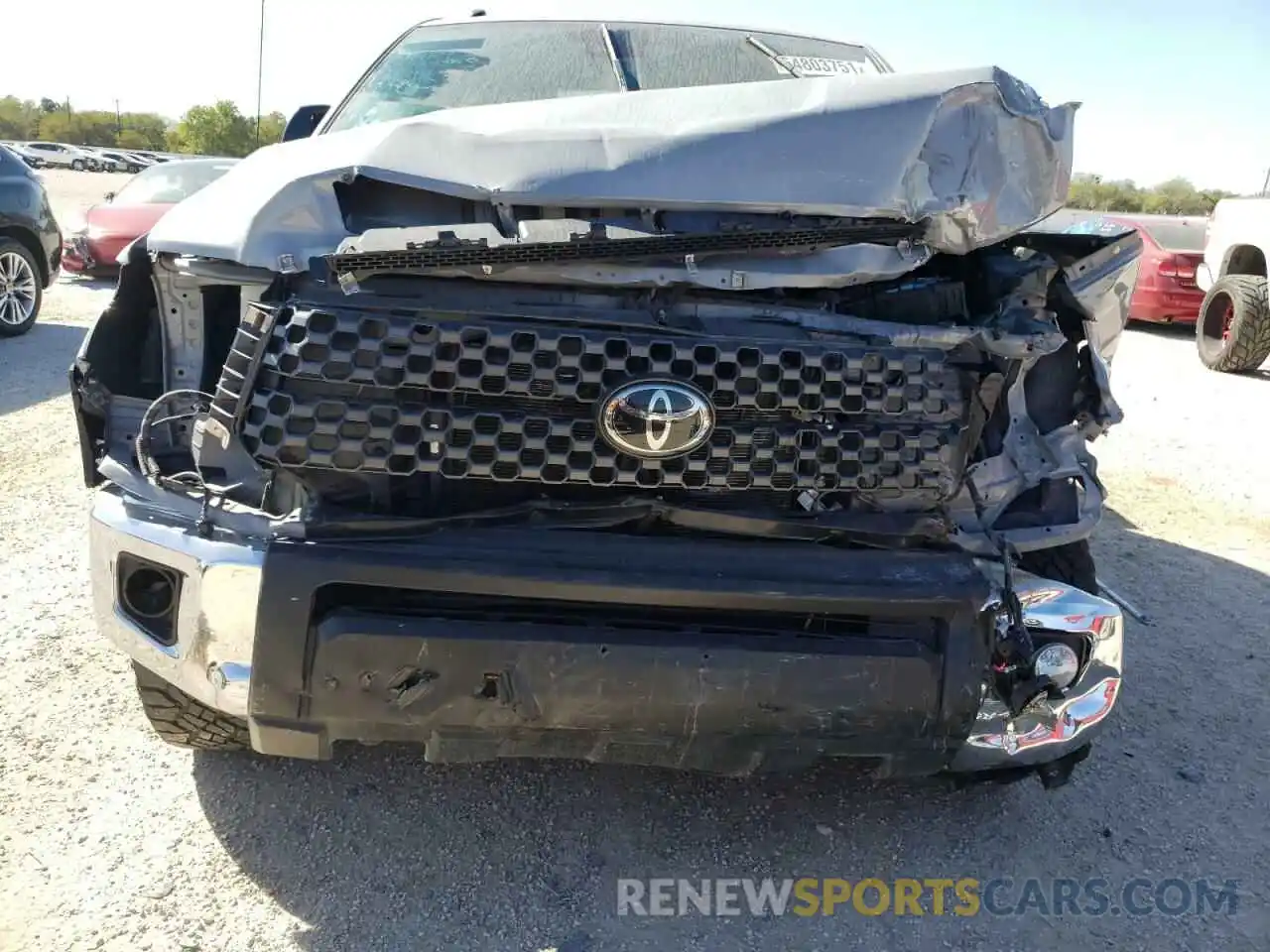 9 Photograph of a damaged car 5TFEM5F15KX139316 TOYOTA TUNDRA 2019