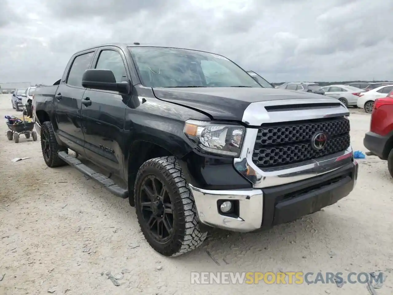 1 Photograph of a damaged car 5TFEM5F16KX139633 TOYOTA TUNDRA 2019