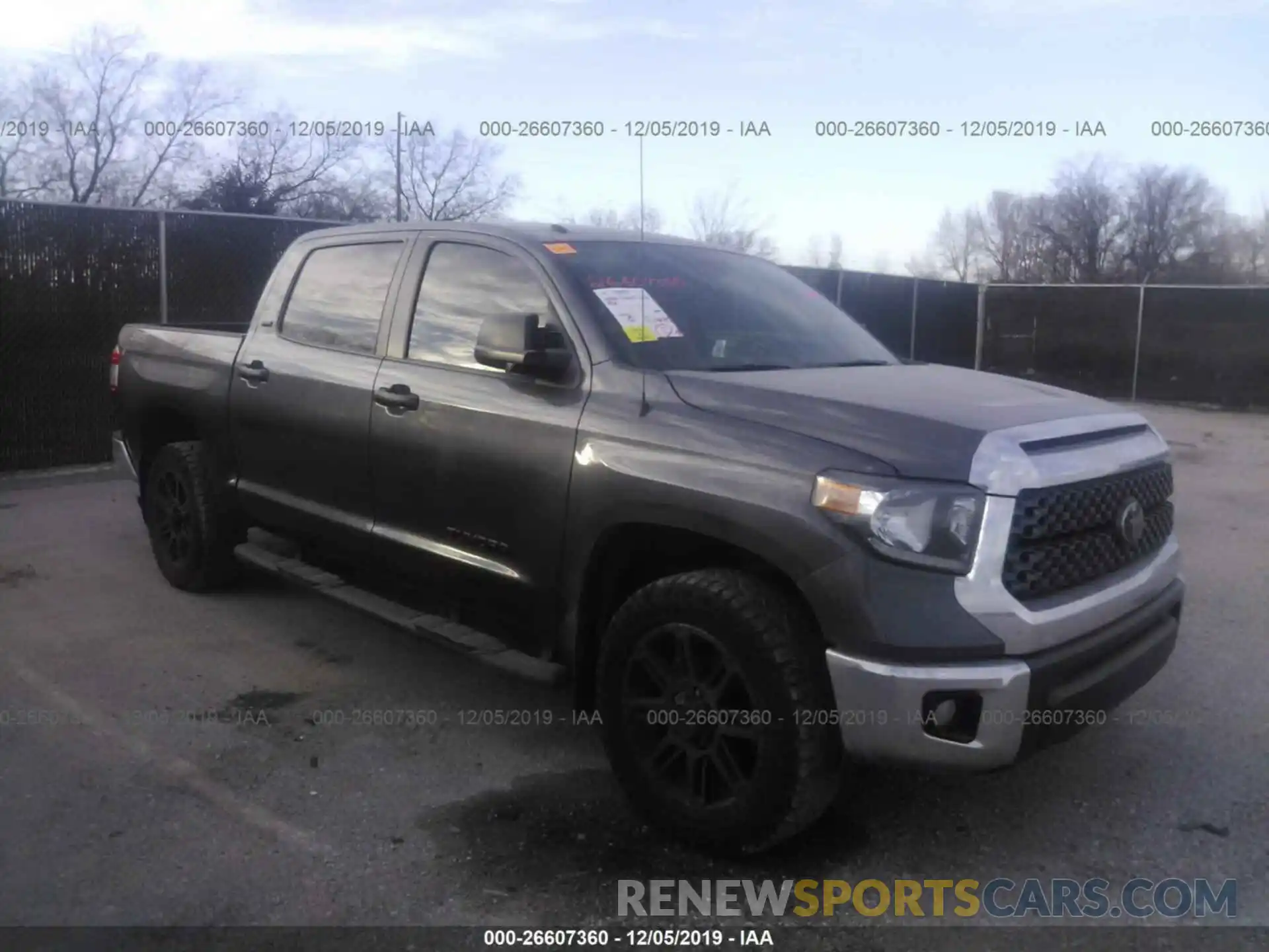 1 Photograph of a damaged car 5TFEM5F17KX136014 TOYOTA TUNDRA 2019