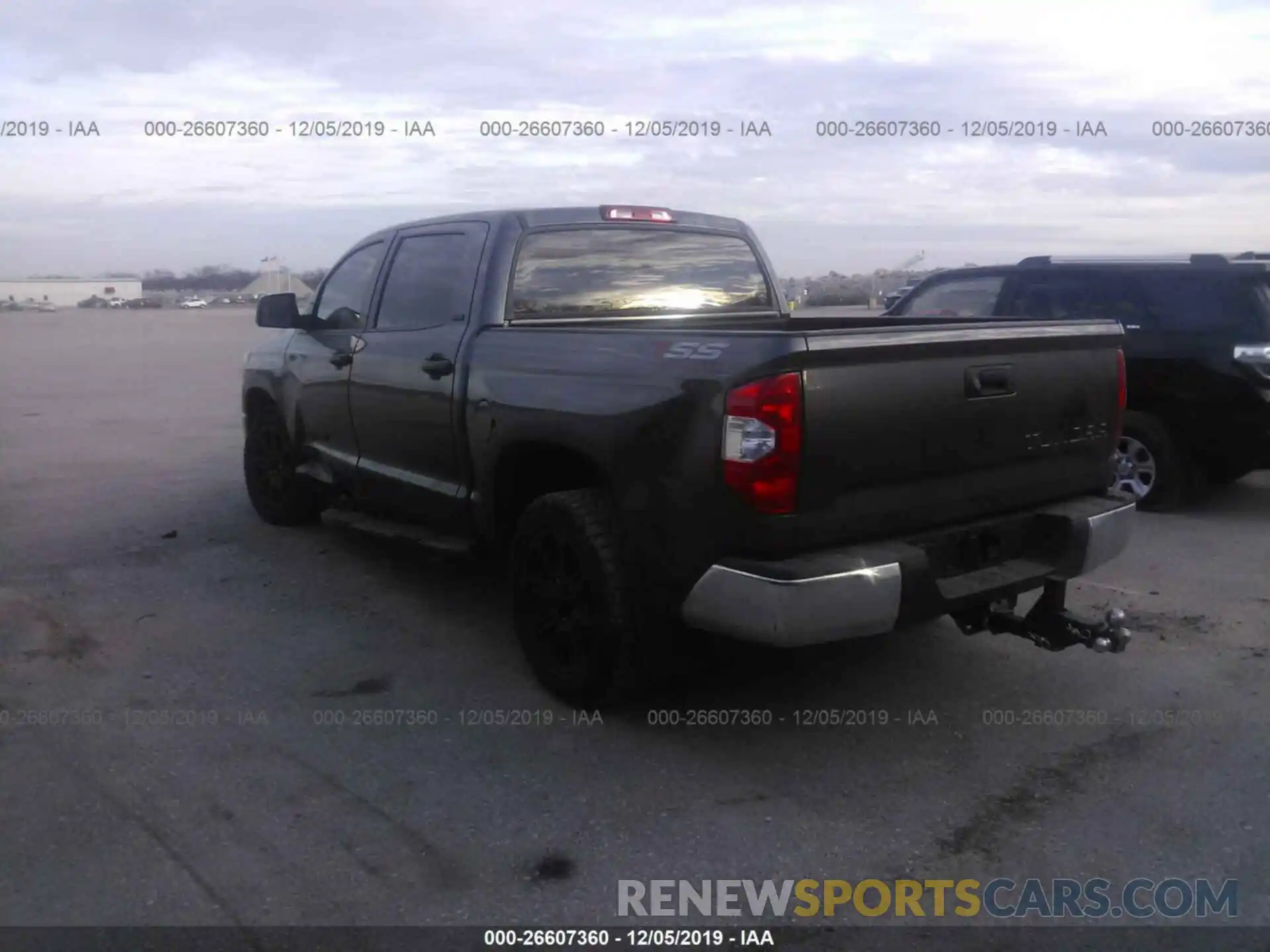 3 Photograph of a damaged car 5TFEM5F17KX136014 TOYOTA TUNDRA 2019