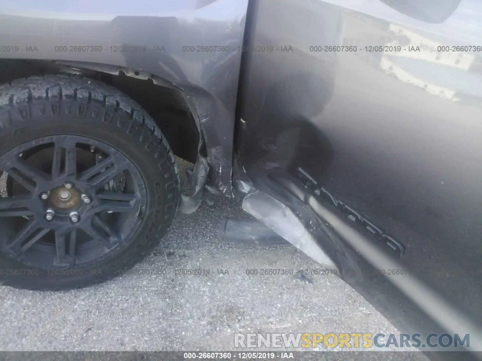 6 Photograph of a damaged car 5TFEM5F17KX136014 TOYOTA TUNDRA 2019