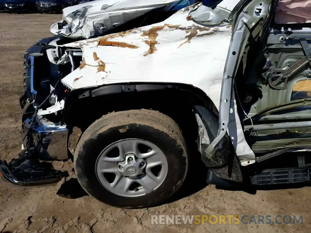 10 Photograph of a damaged car 5TFEM5F17KX136644 TOYOTA TUNDRA 2019