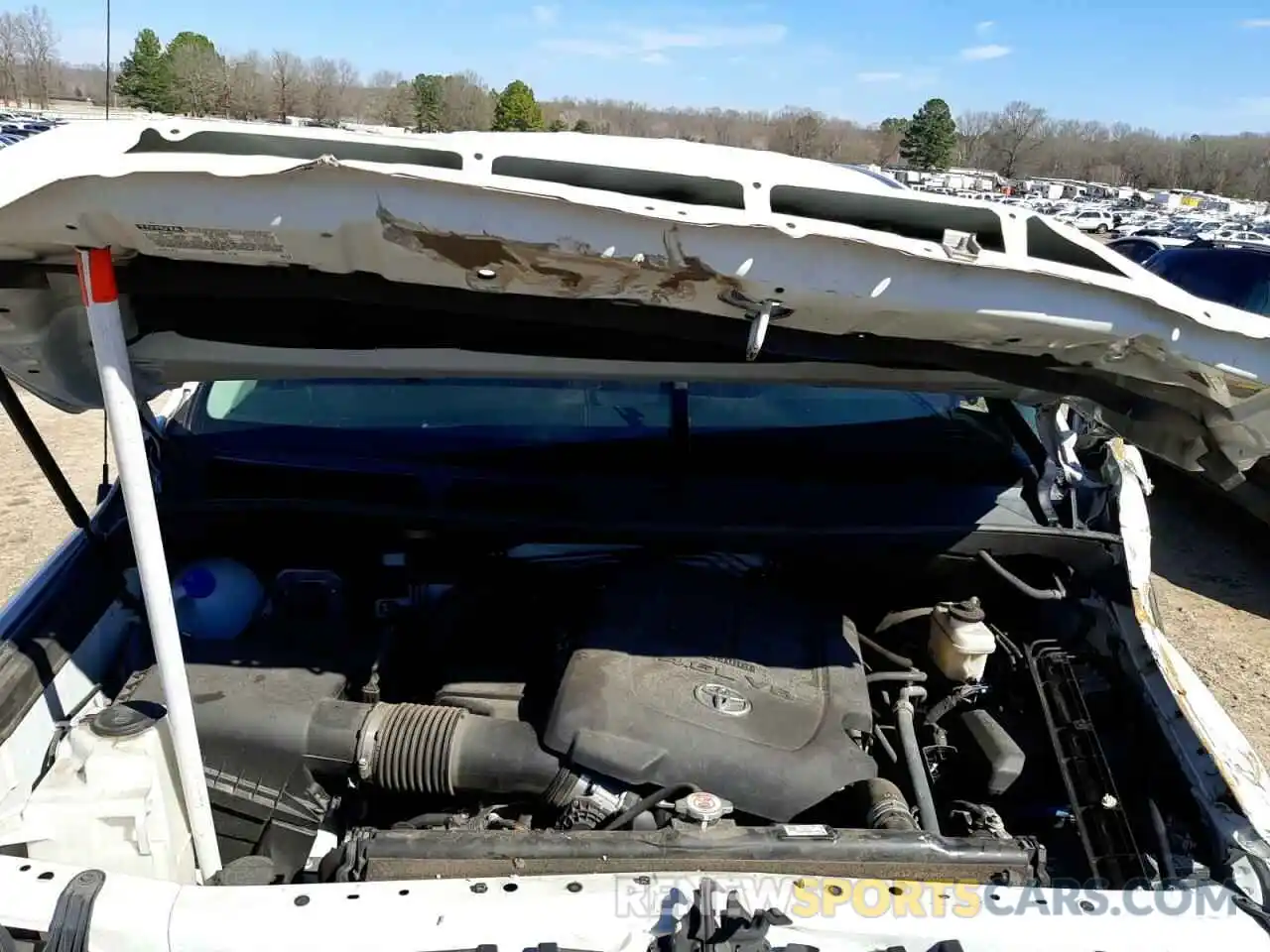 7 Photograph of a damaged car 5TFEM5F17KX136644 TOYOTA TUNDRA 2019