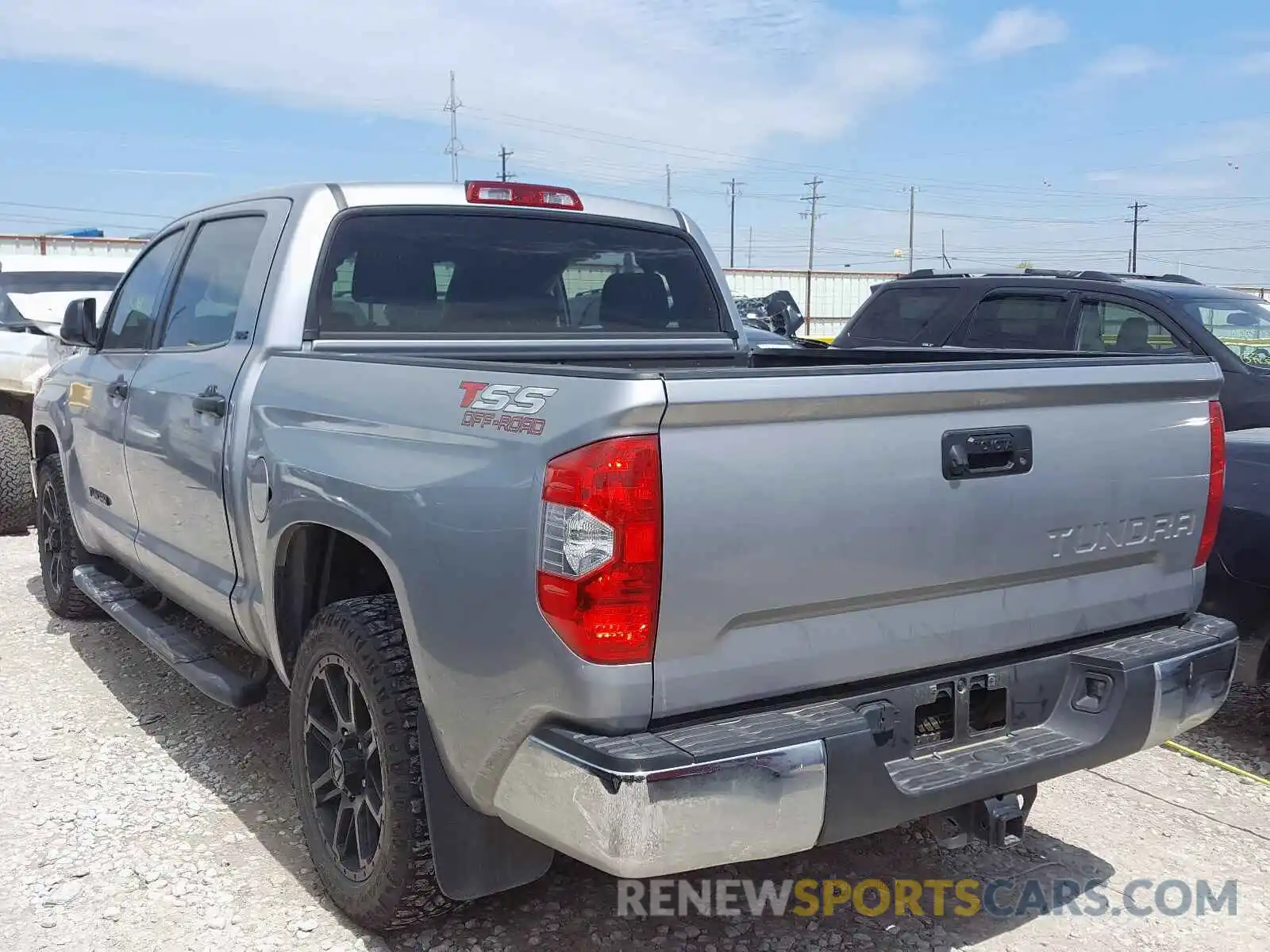 3 Photograph of a damaged car 5TFEM5F17KX136661 TOYOTA TUNDRA 2019