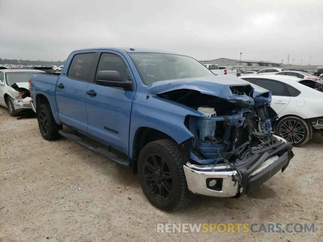 1 Photograph of a damaged car 5TFEM5F17KX137034 TOYOTA TUNDRA 2019