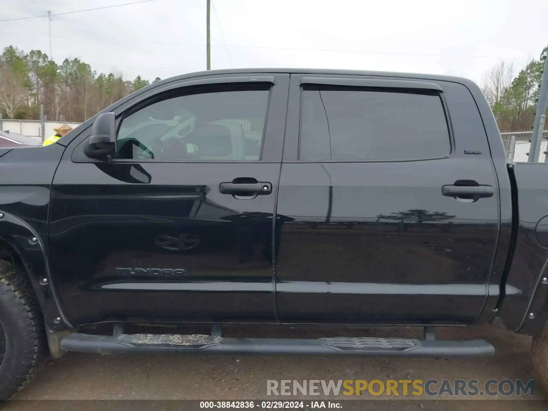 14 Photograph of a damaged car 5TFEM5F17KX140127 TOYOTA TUNDRA 2019