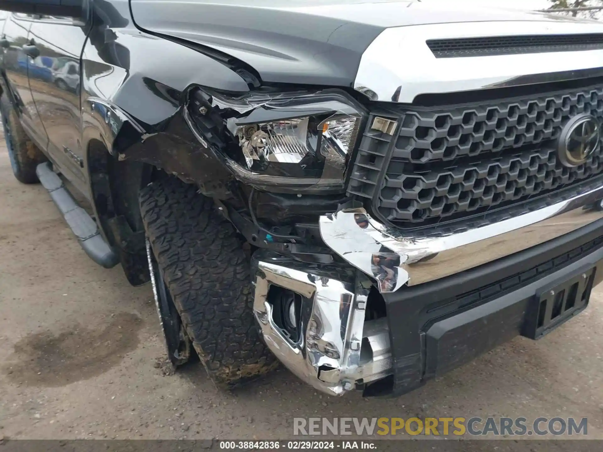 6 Photograph of a damaged car 5TFEM5F17KX140127 TOYOTA TUNDRA 2019