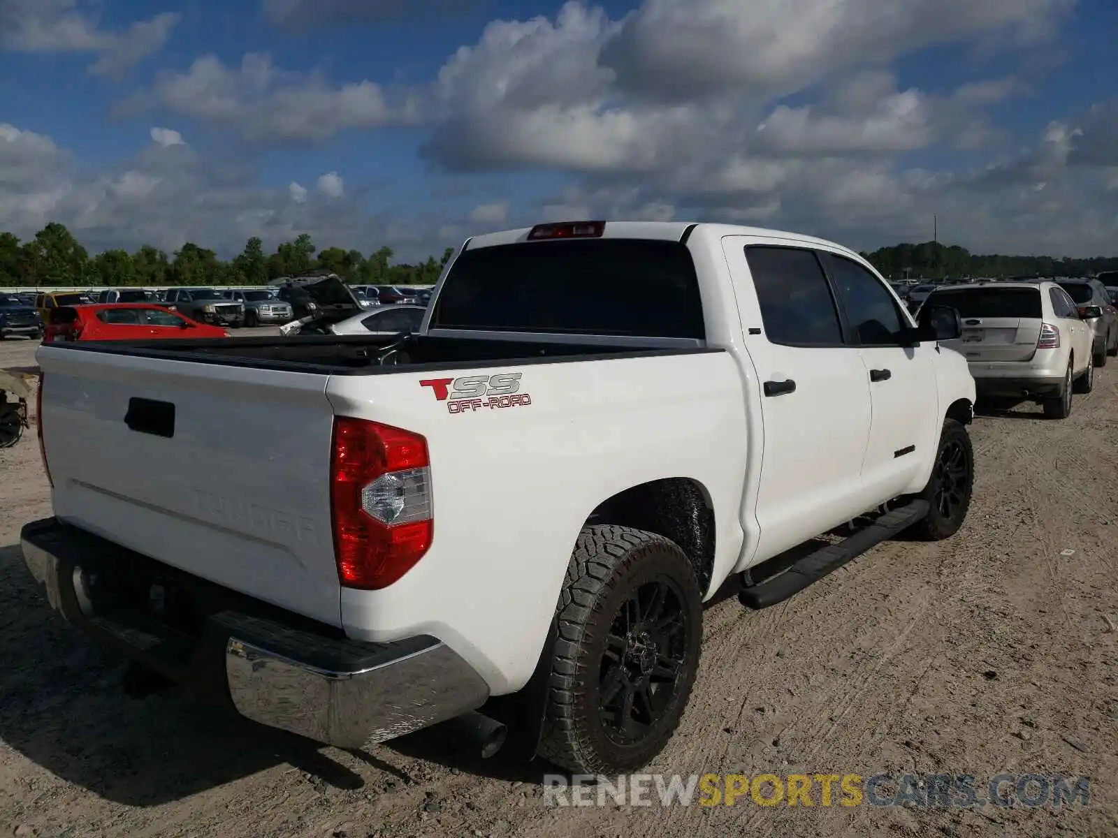 4 Photograph of a damaged car 5TFEM5F17KX142881 TOYOTA TUNDRA 2019