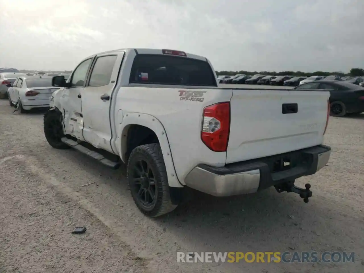 3 Photograph of a damaged car 5TFEM5F18KX135843 TOYOTA TUNDRA 2019