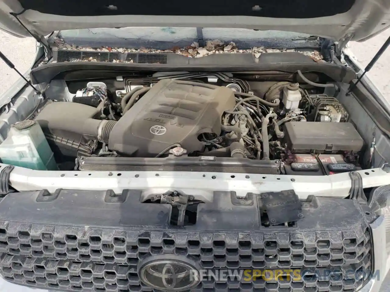 7 Photograph of a damaged car 5TFEM5F18KX135843 TOYOTA TUNDRA 2019