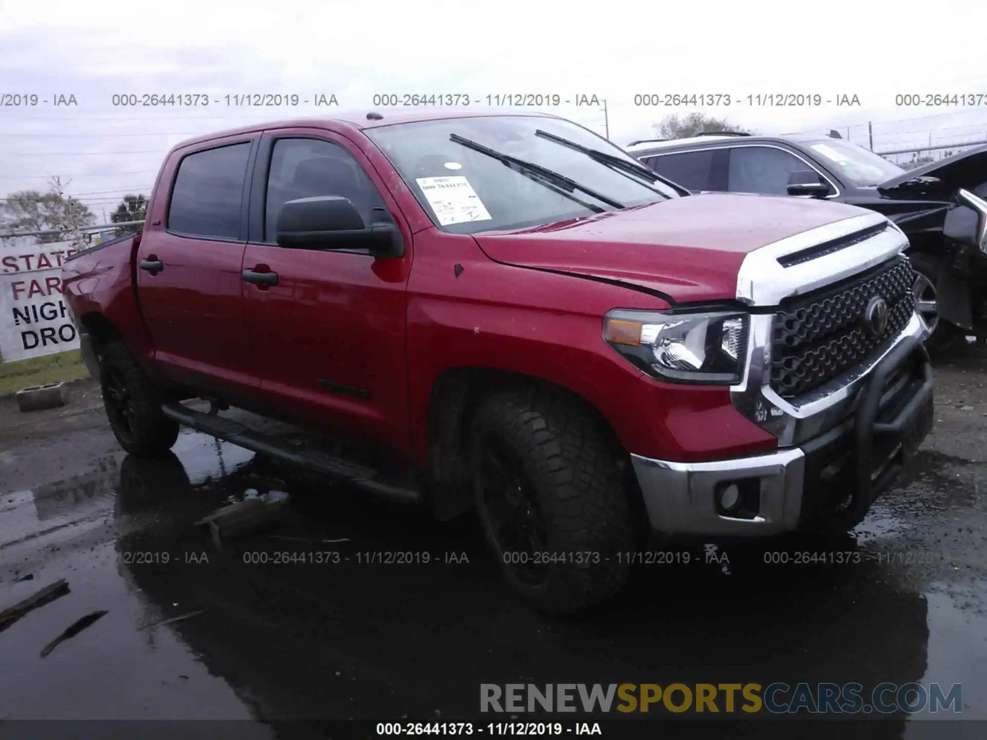 1 Photograph of a damaged car 5TFEM5F18KX137124 TOYOTA TUNDRA 2019