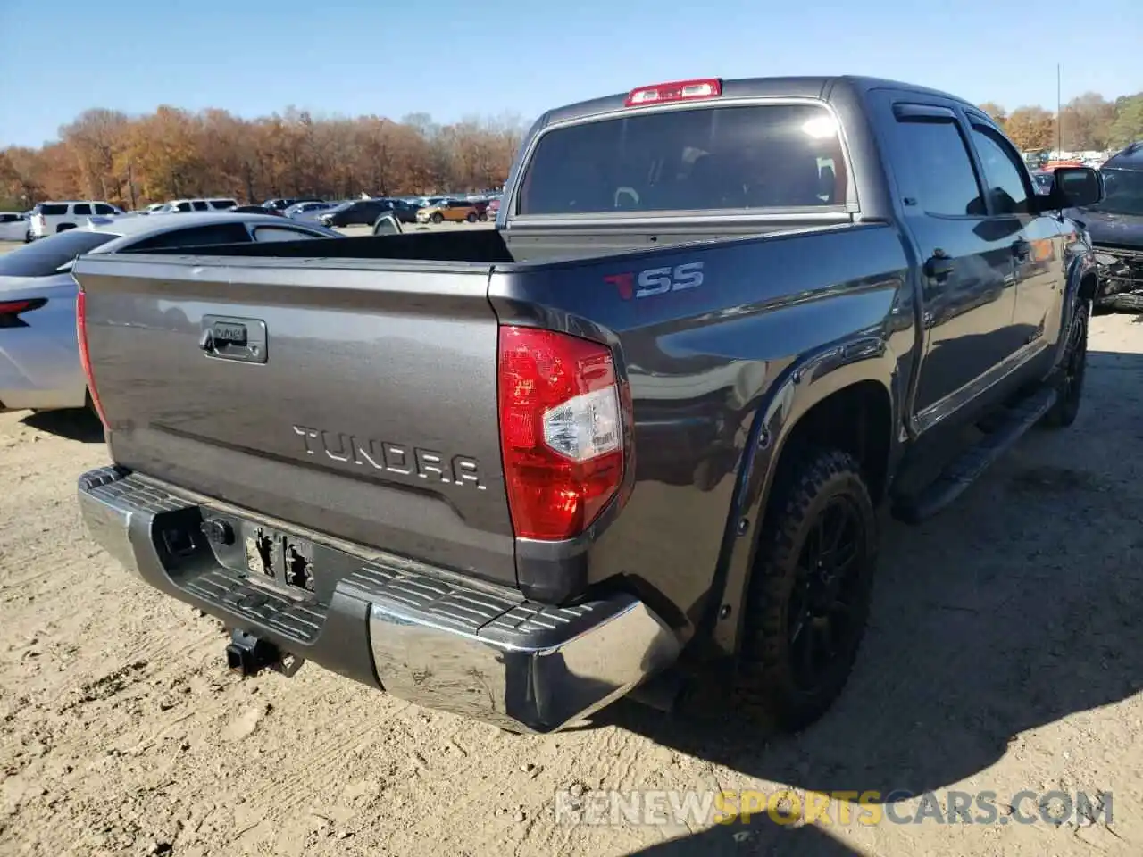 4 Photograph of a damaged car 5TFEM5F18KX137351 TOYOTA TUNDRA 2019