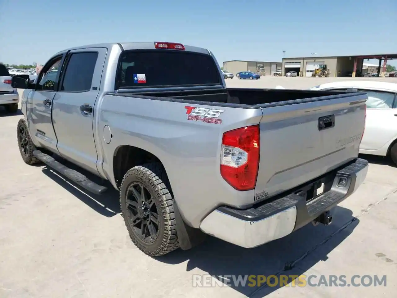 3 Photograph of a damaged car 5TFEM5F19KX136127 TOYOTA TUNDRA 2019