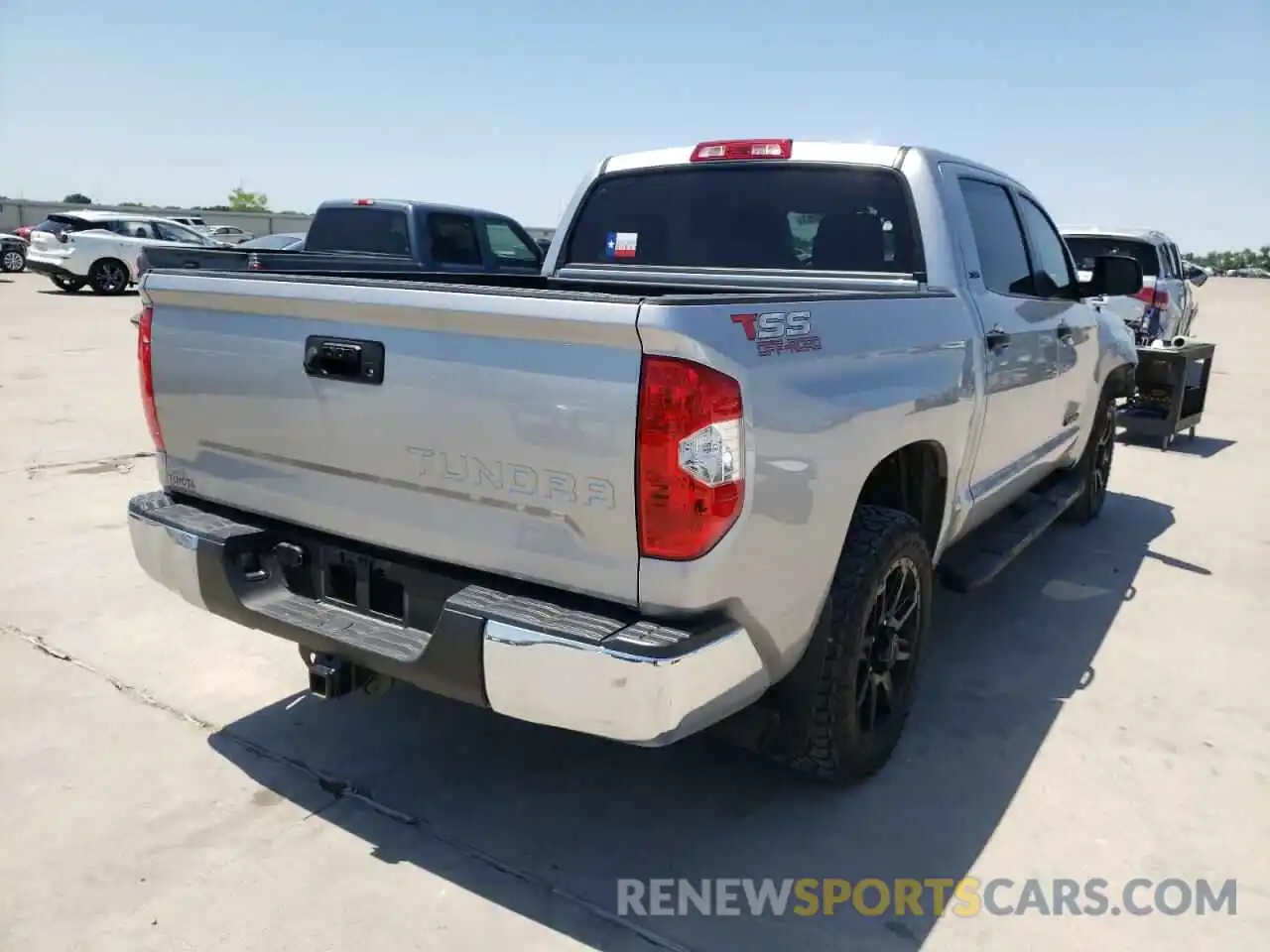 4 Photograph of a damaged car 5TFEM5F19KX136127 TOYOTA TUNDRA 2019