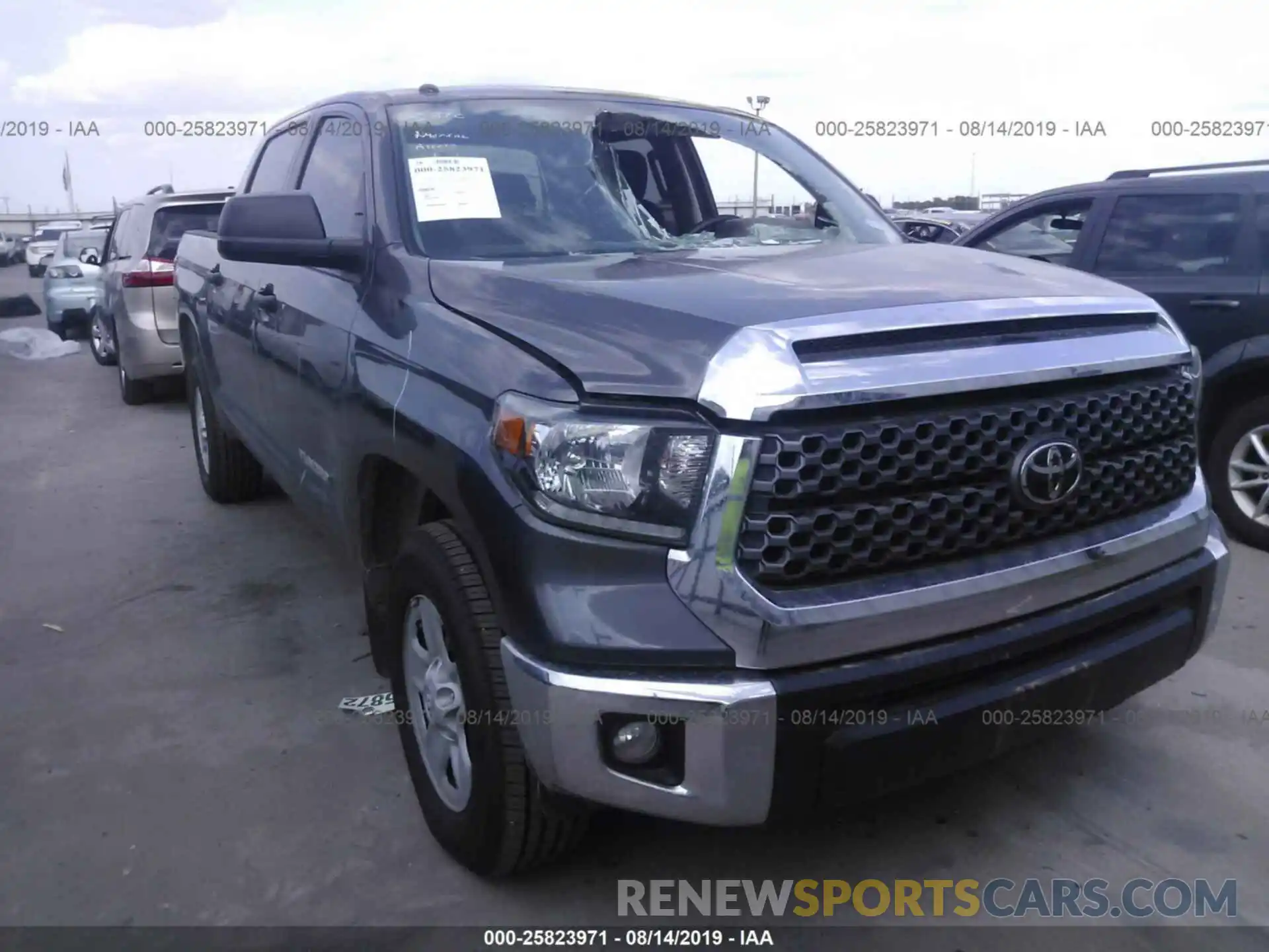 1 Photograph of a damaged car 5TFEM5F19KX136550 TOYOTA TUNDRA 2019