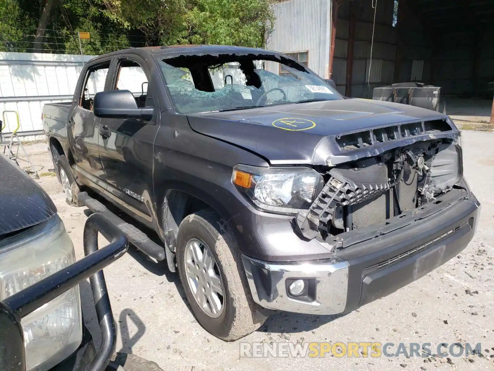 1 Photograph of a damaged car 5TFEM5F19KX137293 TOYOTA TUNDRA 2019