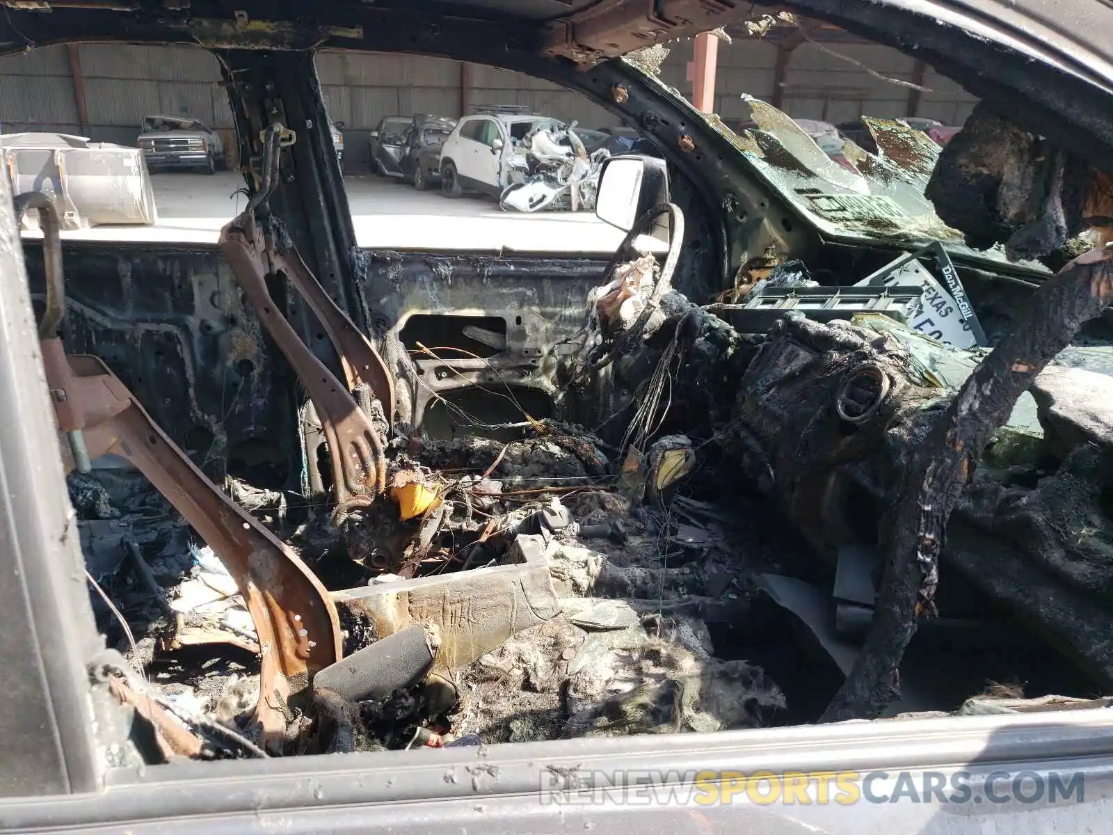 5 Photograph of a damaged car 5TFEM5F19KX137293 TOYOTA TUNDRA 2019