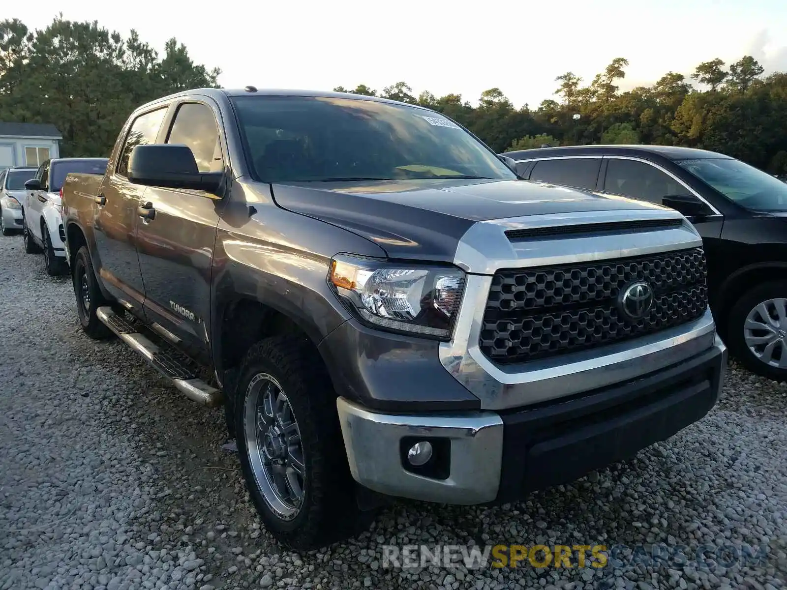 1 Photograph of a damaged car 5TFEM5F1XKX135715 TOYOTA TUNDRA 2019