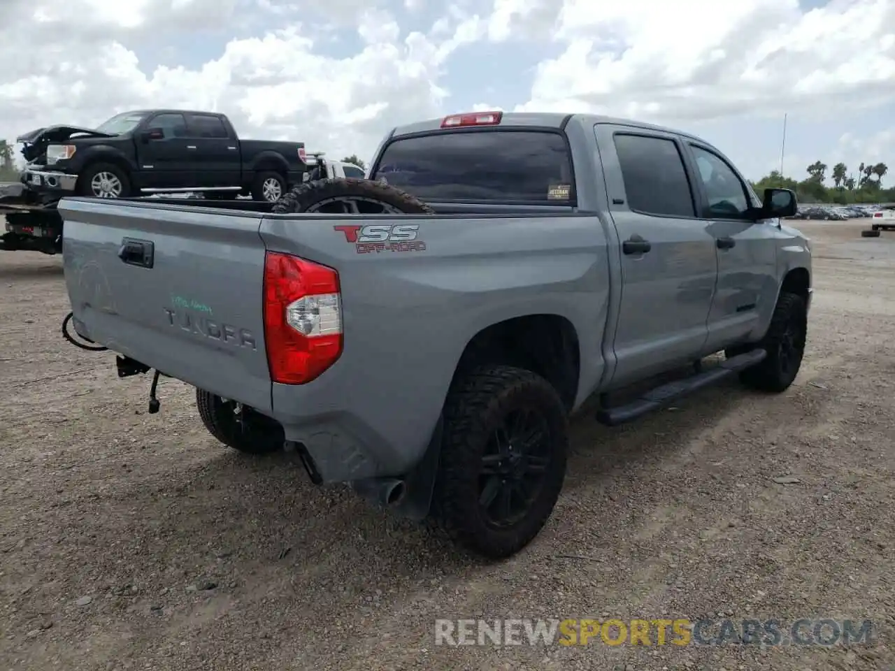 4 Photograph of a damaged car 5TFEM5F1XKX138226 TOYOTA TUNDRA 2019