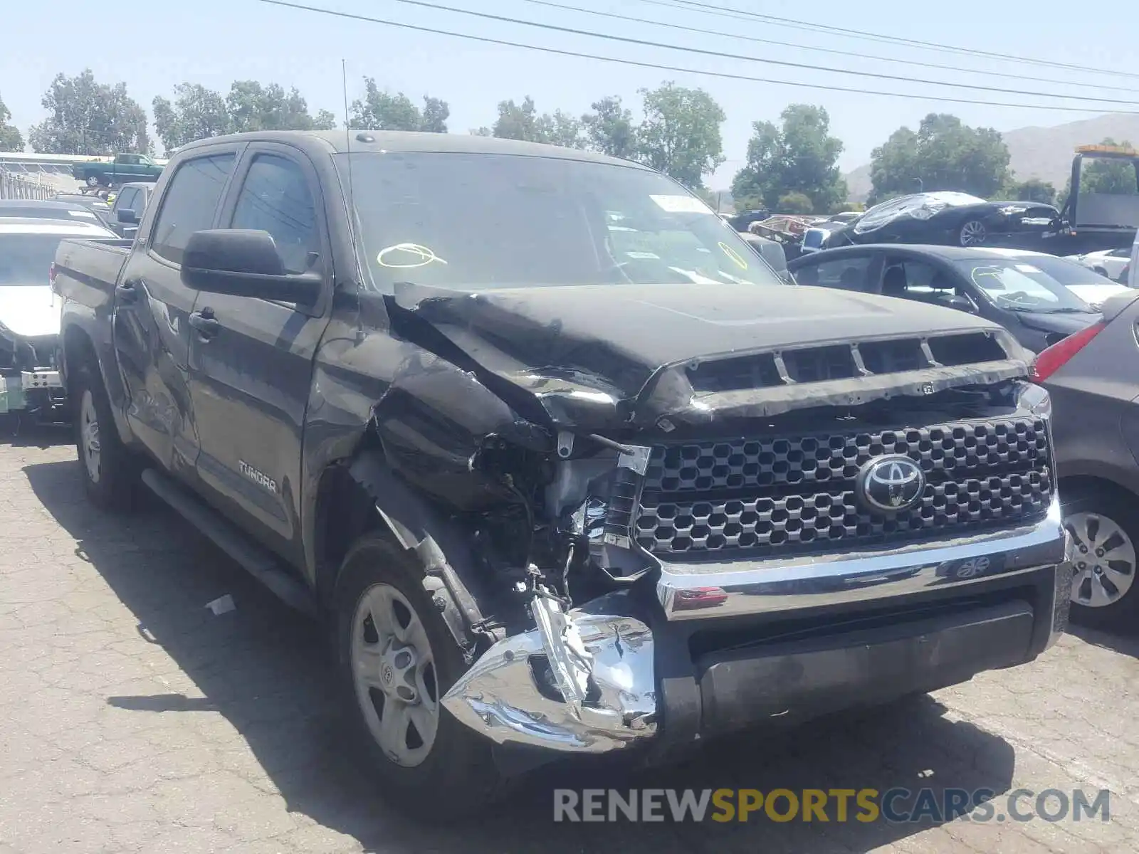 1 Photograph of a damaged car 5TFEM5F1XKX141238 TOYOTA TUNDRA 2019