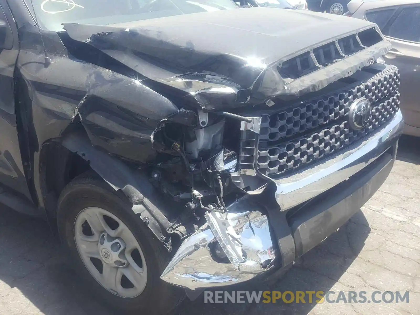 9 Photograph of a damaged car 5TFEM5F1XKX141238 TOYOTA TUNDRA 2019