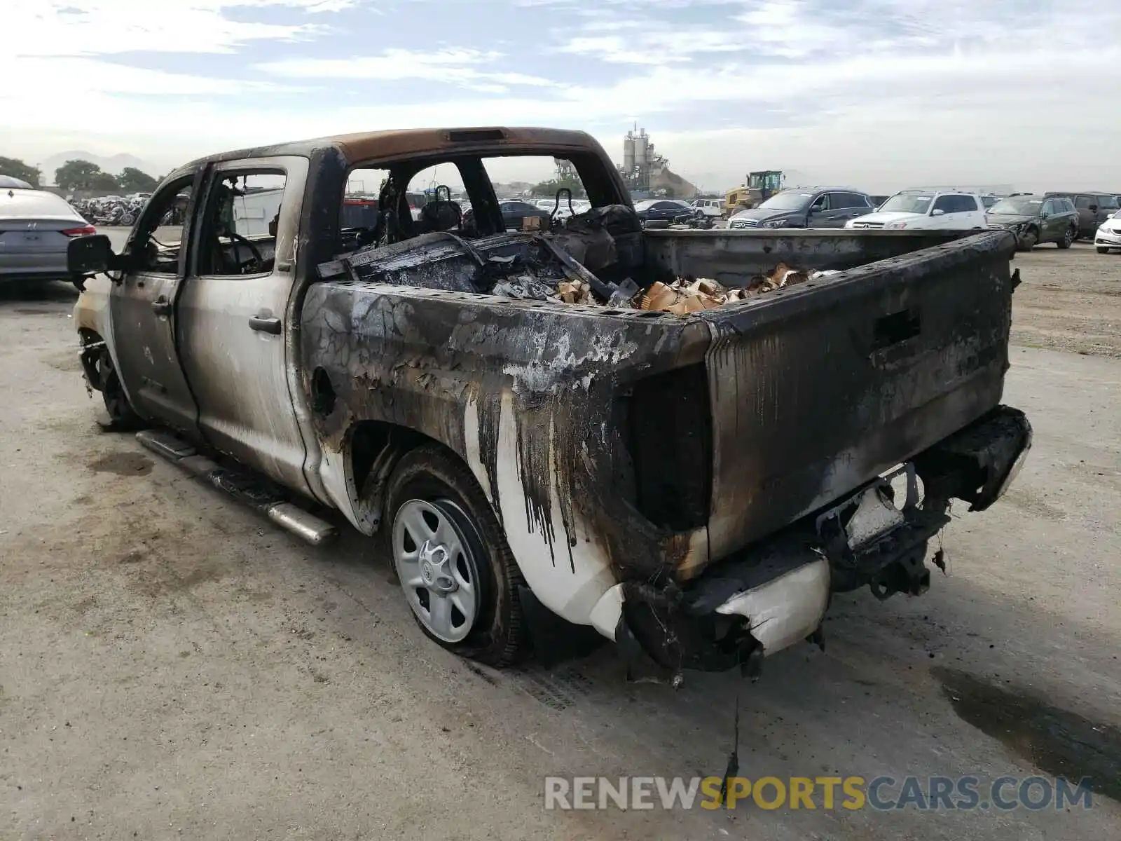 3 Photograph of a damaged car 5TFEM5F1XKX144740 TOYOTA TUNDRA 2019