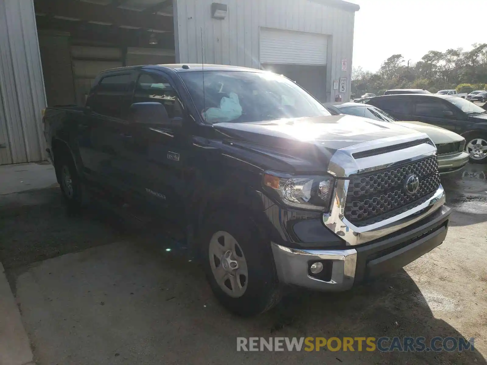 1 Photograph of a damaged car 5TFEY5F11KX251843 TOYOTA TUNDRA 2019