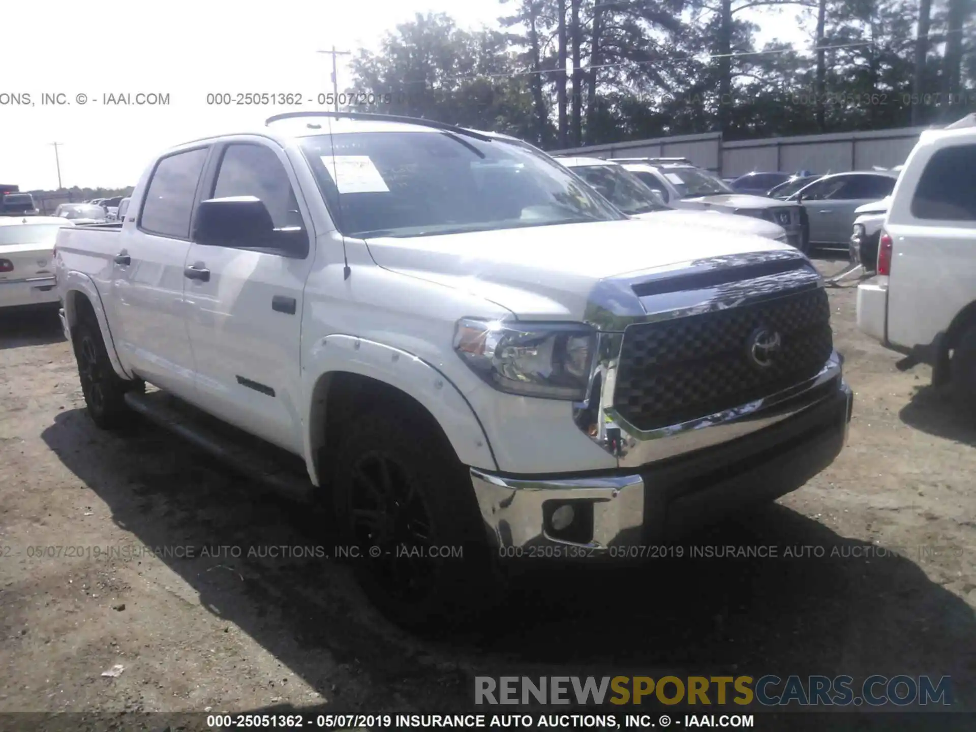 1 Photograph of a damaged car 5TFEY5F12KX245419 TOYOTA TUNDRA 2019