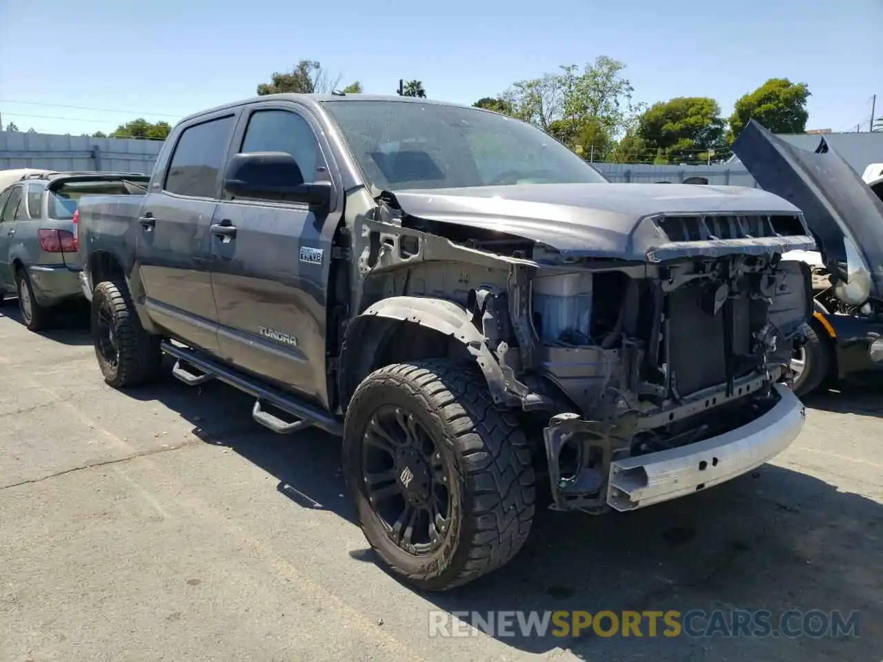 1 Photograph of a damaged car 5TFEY5F12KX245663 TOYOTA TUNDRA 2019