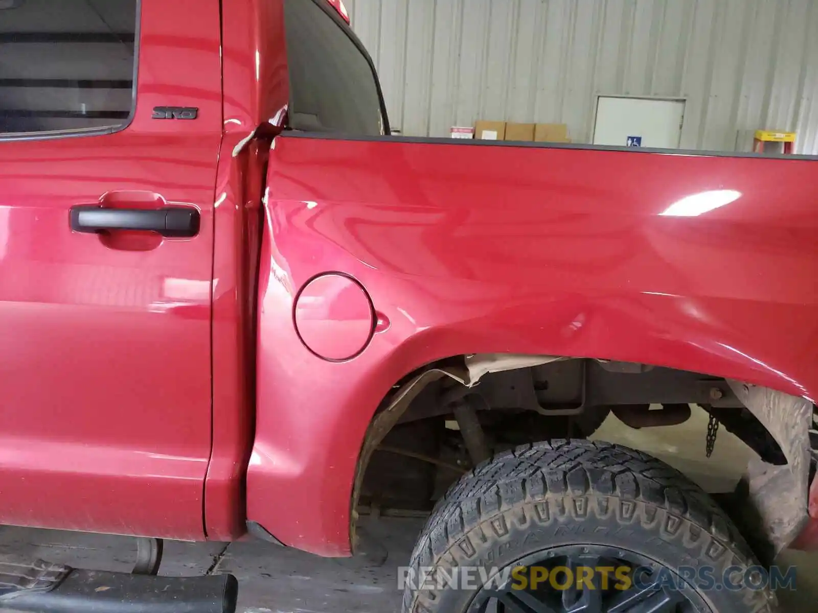 9 Photograph of a damaged car 5TFEY5F12KX250328 TOYOTA TUNDRA 2019