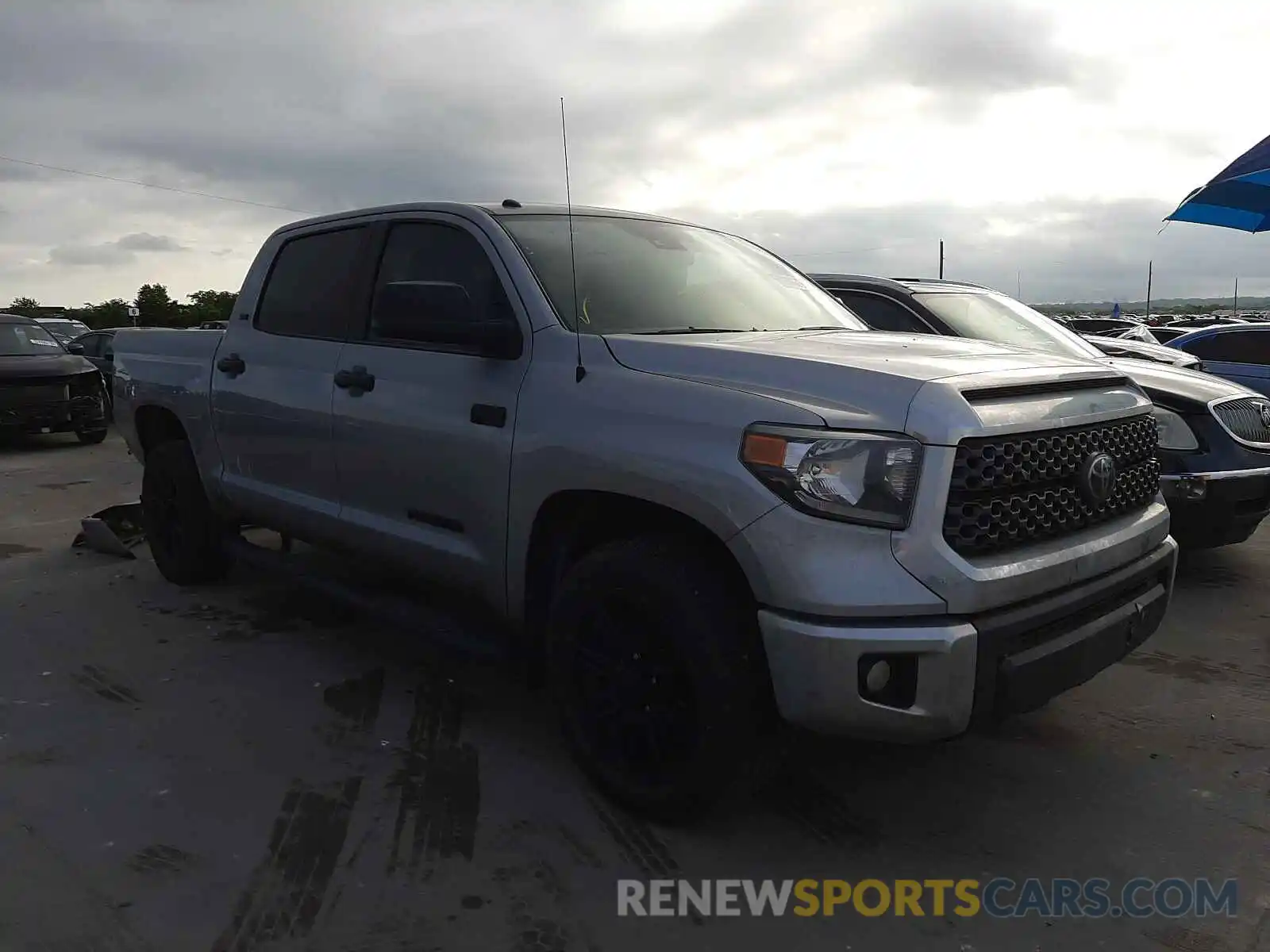 1 Photograph of a damaged car 5TFEY5F12KX250510 TOYOTA TUNDRA 2019