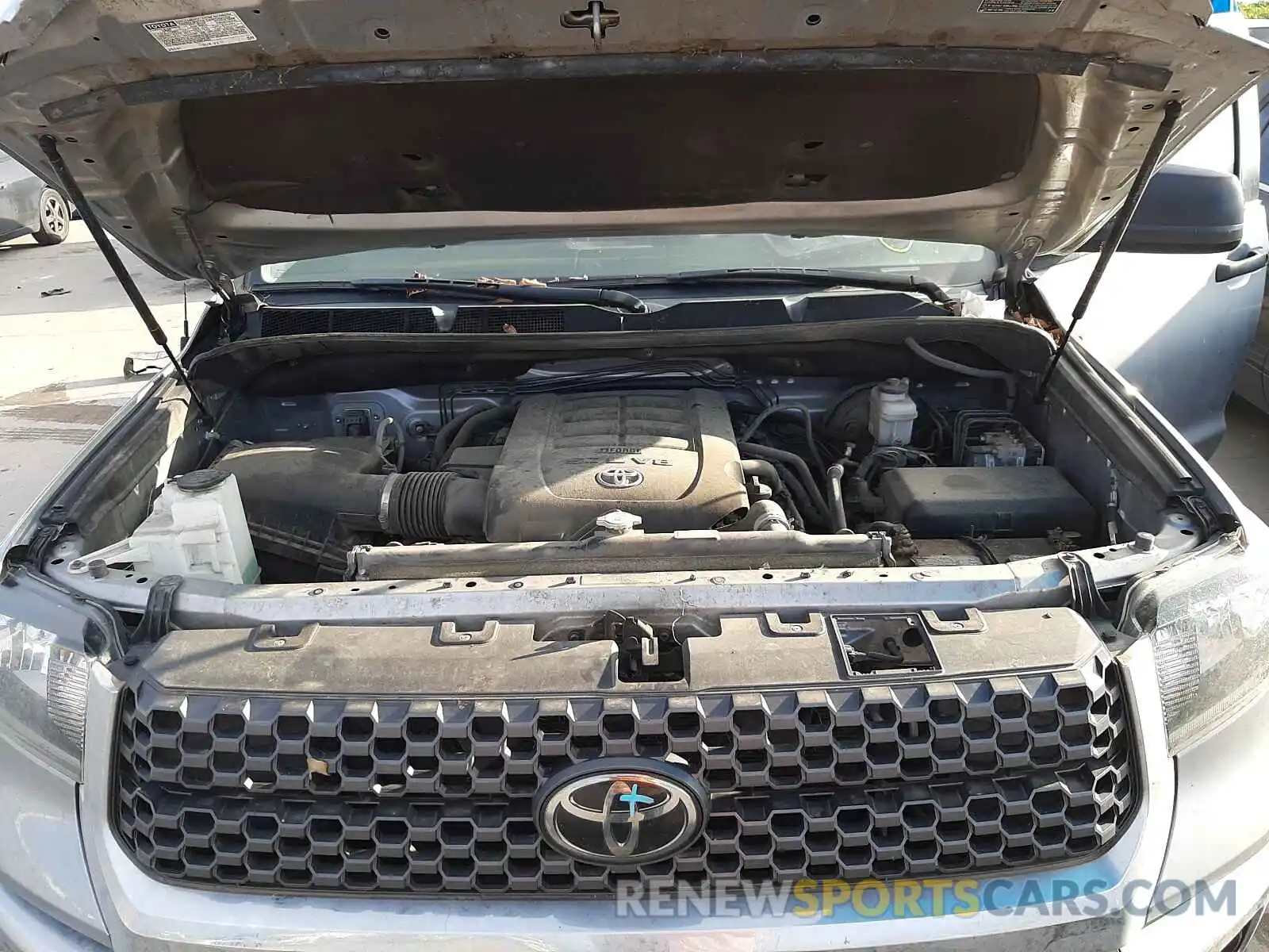 7 Photograph of a damaged car 5TFEY5F12KX250510 TOYOTA TUNDRA 2019