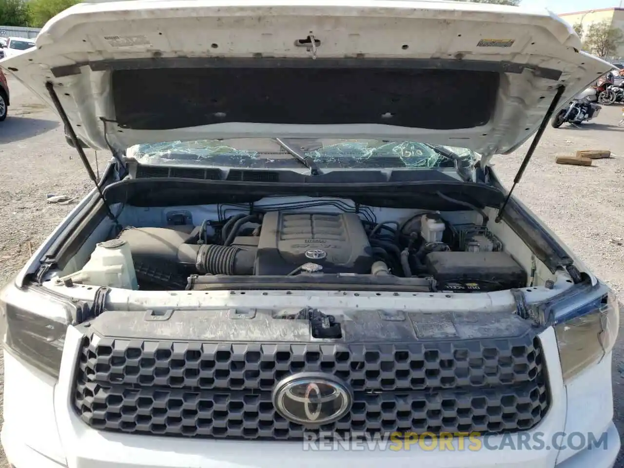 7 Photograph of a damaged car 5TFEY5F13KX244649 TOYOTA TUNDRA 2019