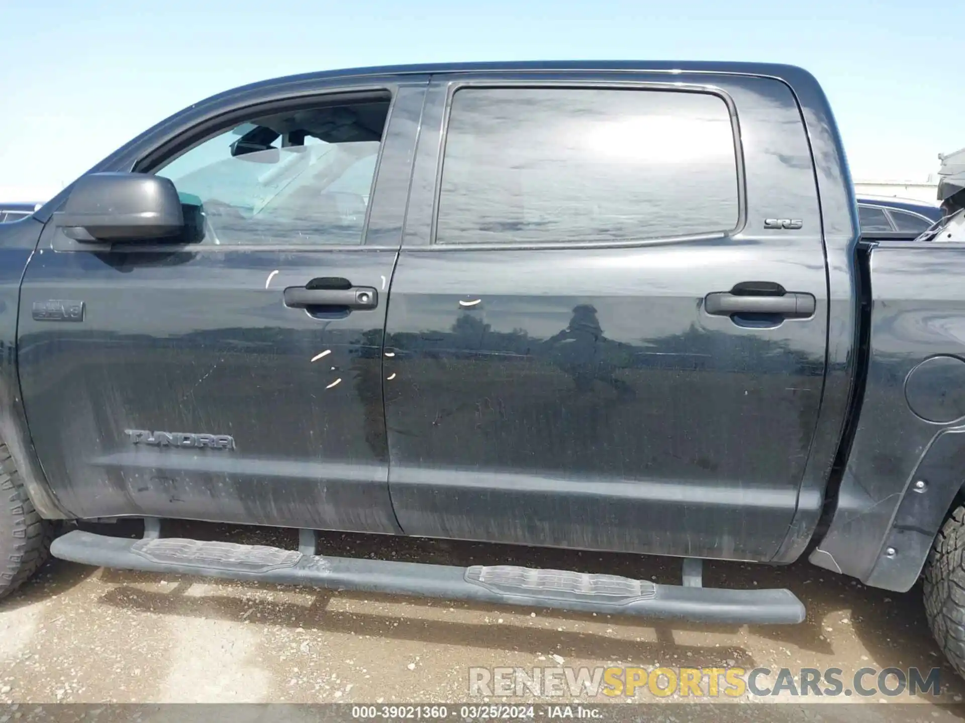 15 Photograph of a damaged car 5TFEY5F13KX246952 TOYOTA TUNDRA 2019