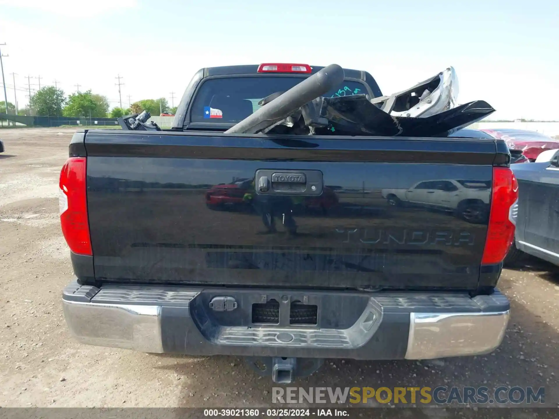 17 Photograph of a damaged car 5TFEY5F13KX246952 TOYOTA TUNDRA 2019