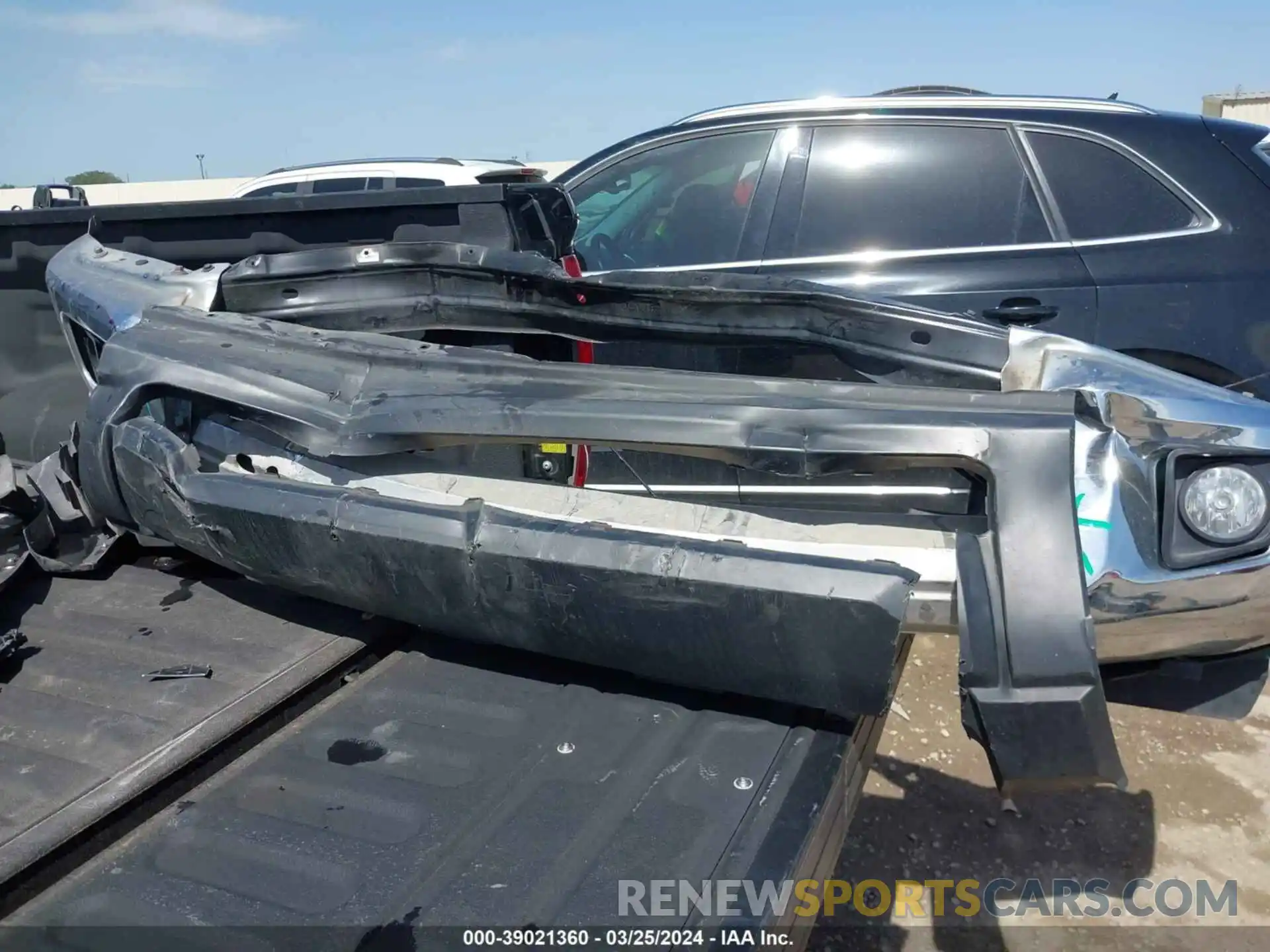 19 Photograph of a damaged car 5TFEY5F13KX246952 TOYOTA TUNDRA 2019