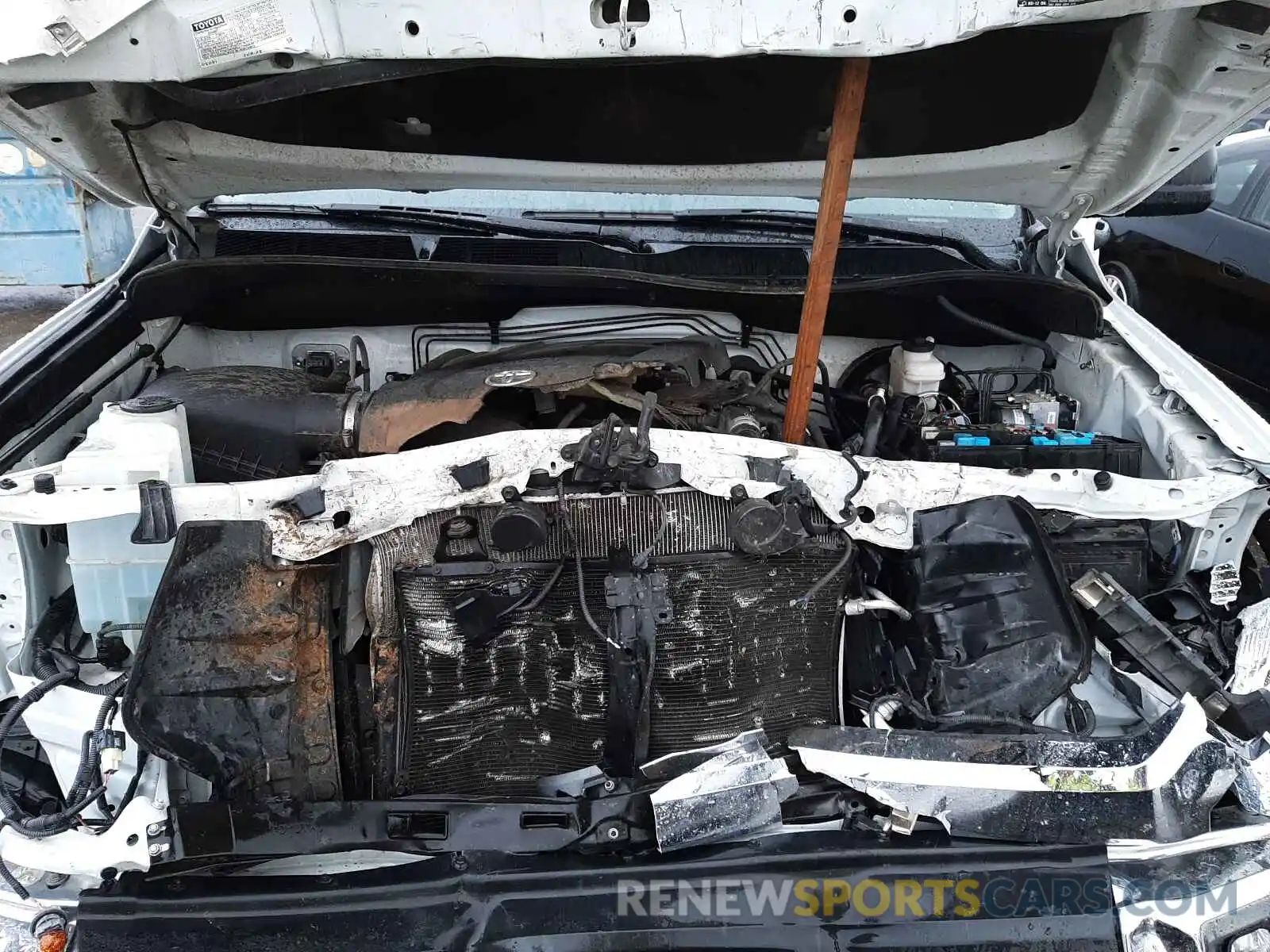 7 Photograph of a damaged car 5TFEY5F14KX250282 TOYOTA TUNDRA 2019