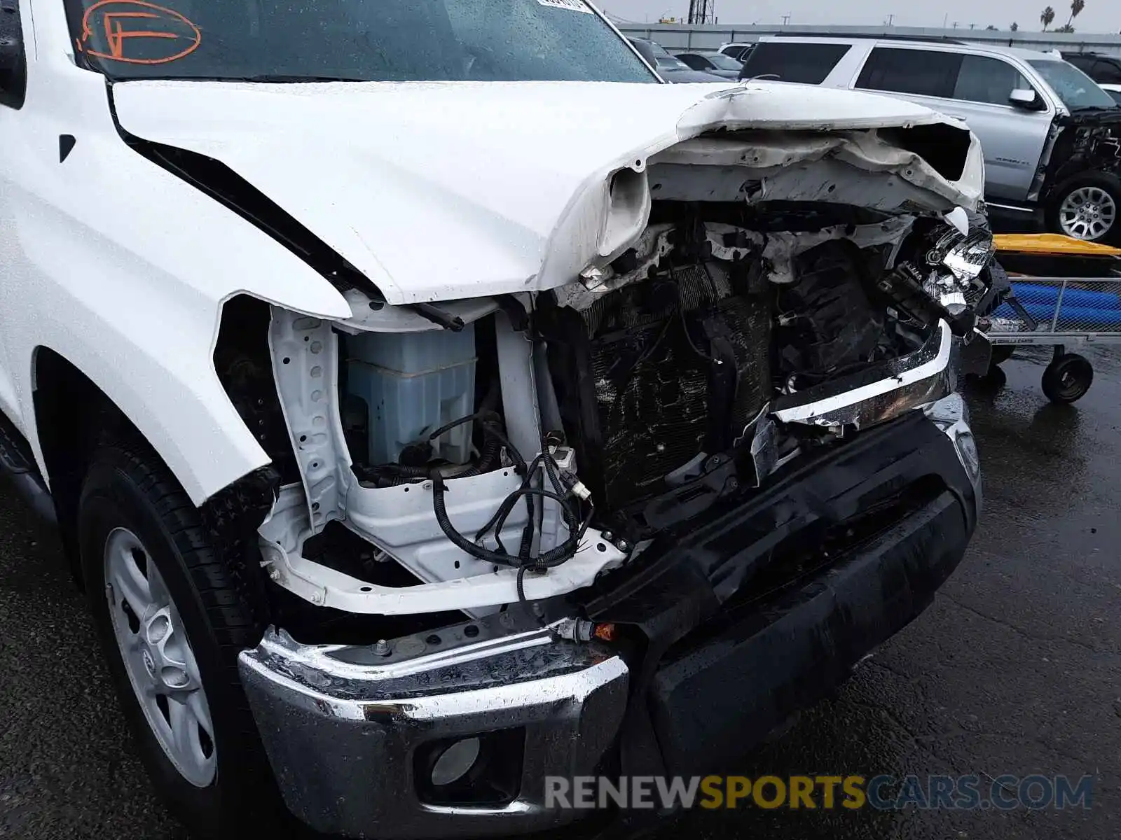 9 Photograph of a damaged car 5TFEY5F14KX250282 TOYOTA TUNDRA 2019