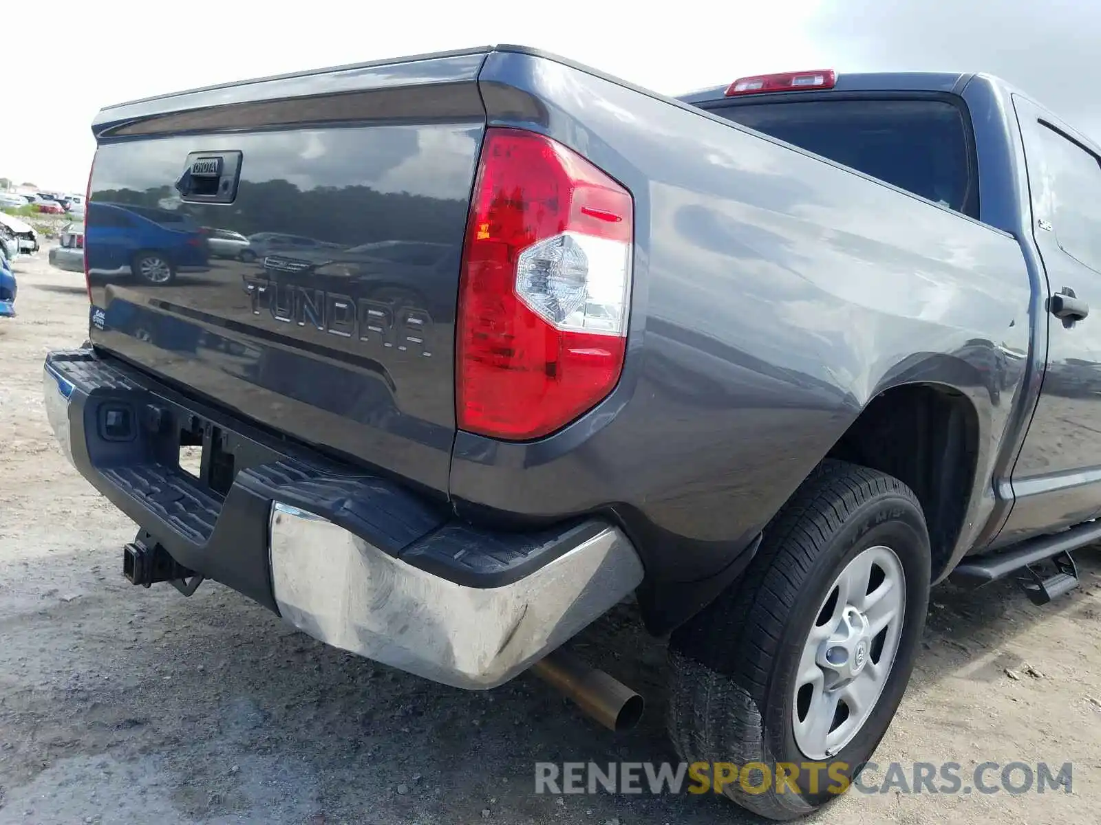 9 Photograph of a damaged car 5TFEY5F14KX253828 TOYOTA TUNDRA 2019