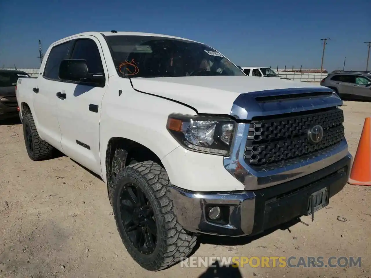 1 Photograph of a damaged car 5TFEY5F17KX246341 TOYOTA TUNDRA 2019