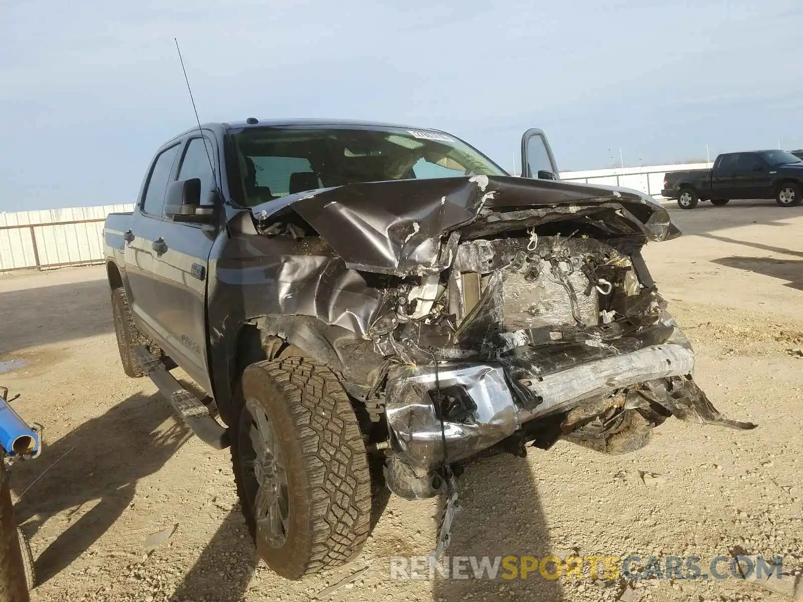 1 Photograph of a damaged car 5TFEY5F17KX255167 TOYOTA TUNDRA 2019