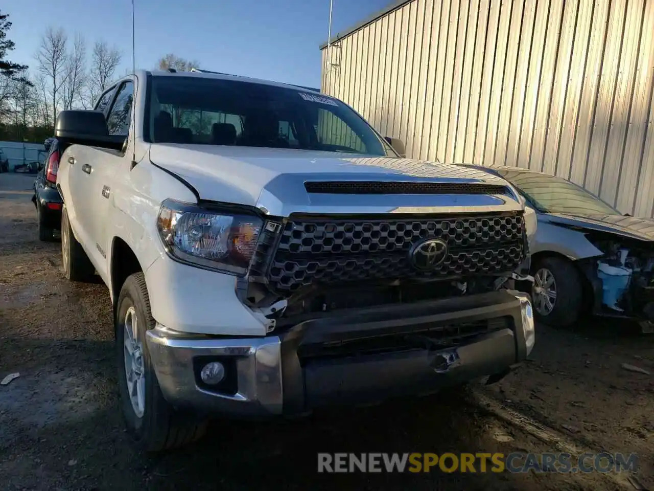 9 Photograph of a damaged car 5TFEY5F18KX248261 TOYOTA TUNDRA 2019