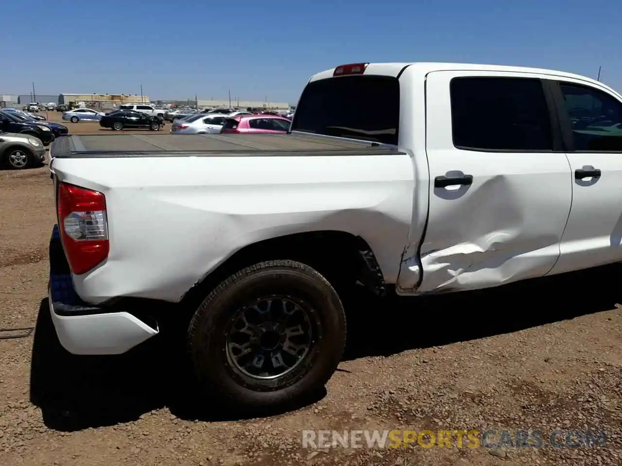 9 Photograph of a damaged car 5TFEY5F19KX246065 TOYOTA TUNDRA 2019