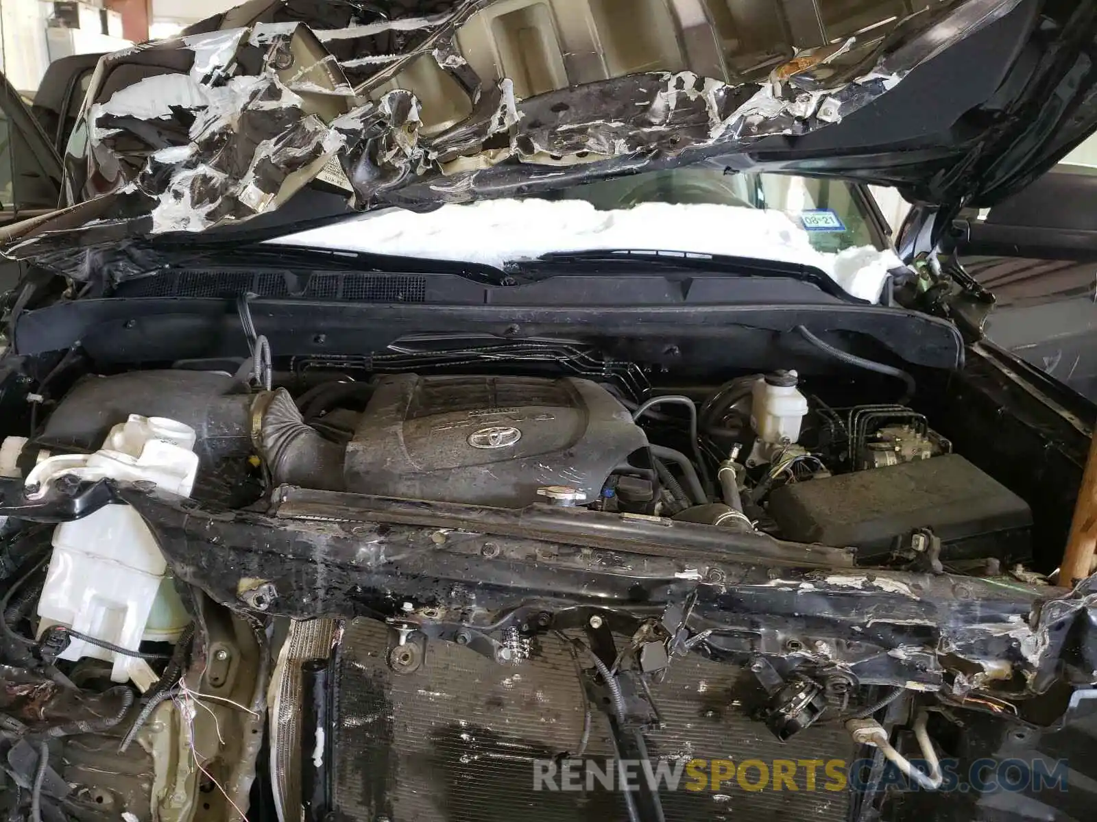 7 Photograph of a damaged car 5TFEY5F19KX253730 TOYOTA TUNDRA 2019