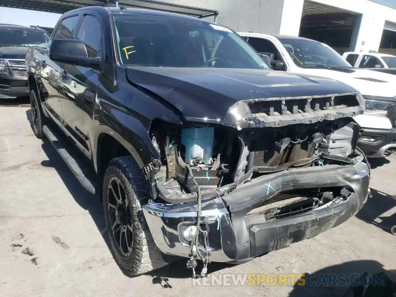 1 Photograph of a damaged car 5TFEY5F1XKX255762 TOYOTA TUNDRA 2019