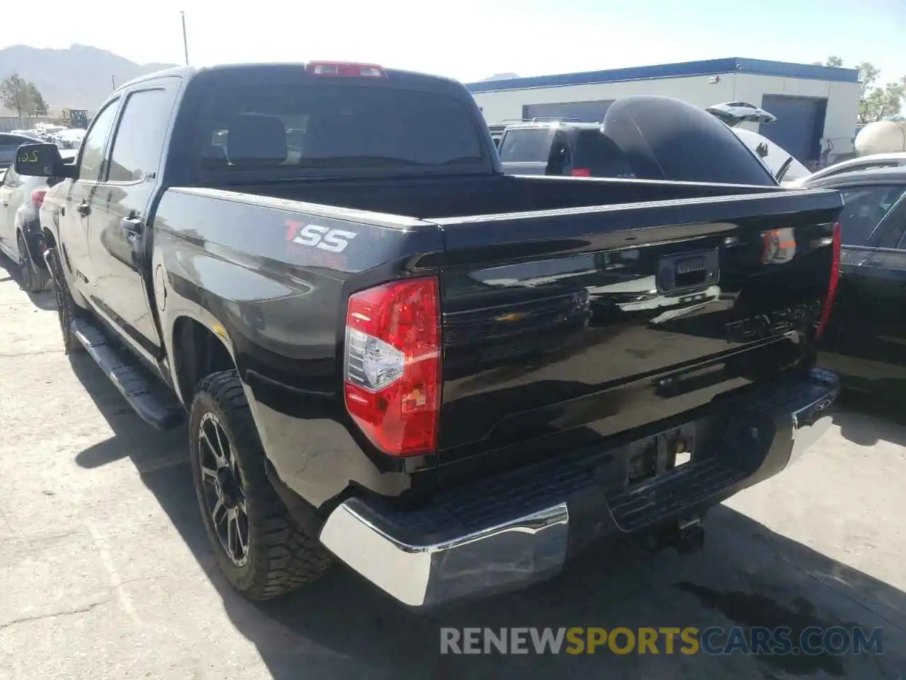 3 Photograph of a damaged car 5TFEY5F1XKX255762 TOYOTA TUNDRA 2019