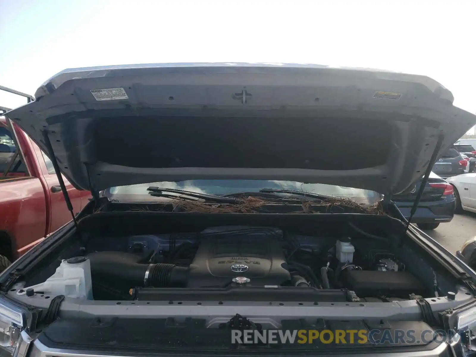 7 Photograph of a damaged car 5TFFY5F12KX245201 TOYOTA TUNDRA 2019