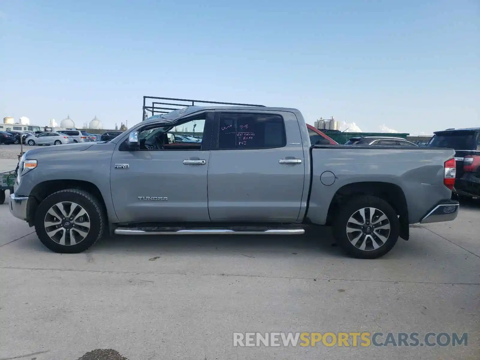 9 Photograph of a damaged car 5TFFY5F12KX245201 TOYOTA TUNDRA 2019