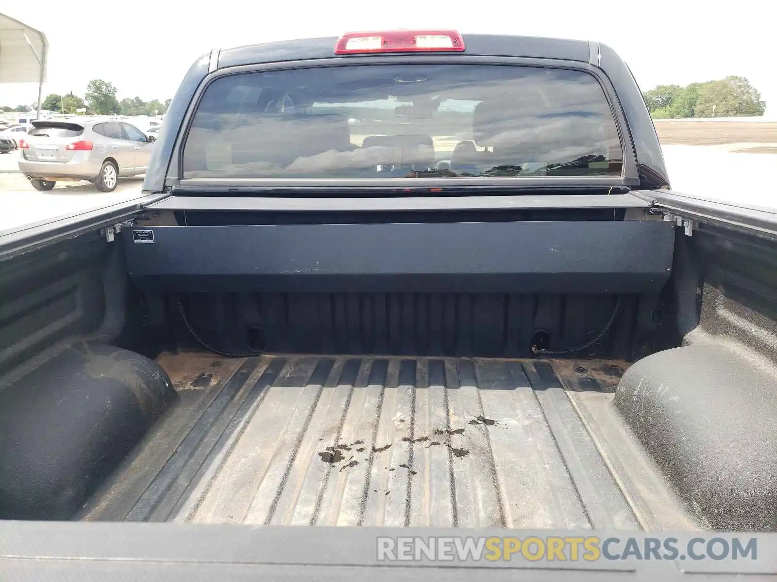 9 Photograph of a damaged car 5TFFY5F12KX251466 TOYOTA TUNDRA 2019