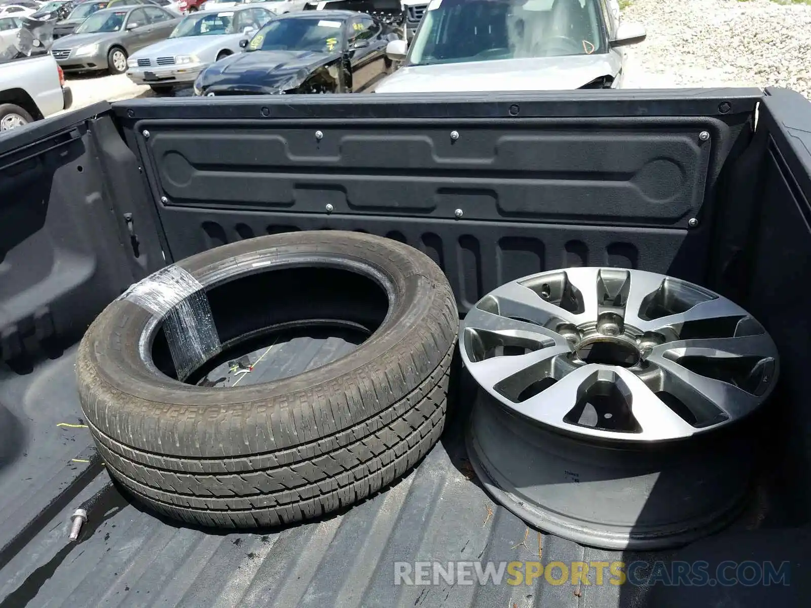 9 Photograph of a damaged car 5TFFY5F12KX253458 TOYOTA TUNDRA 2019